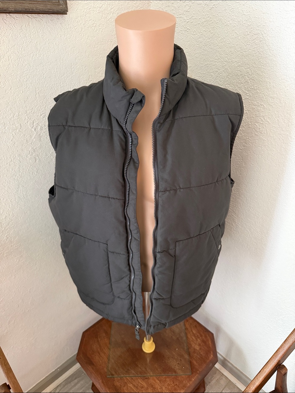 St. John's Bay Men's Dark Gray Puffer Vest